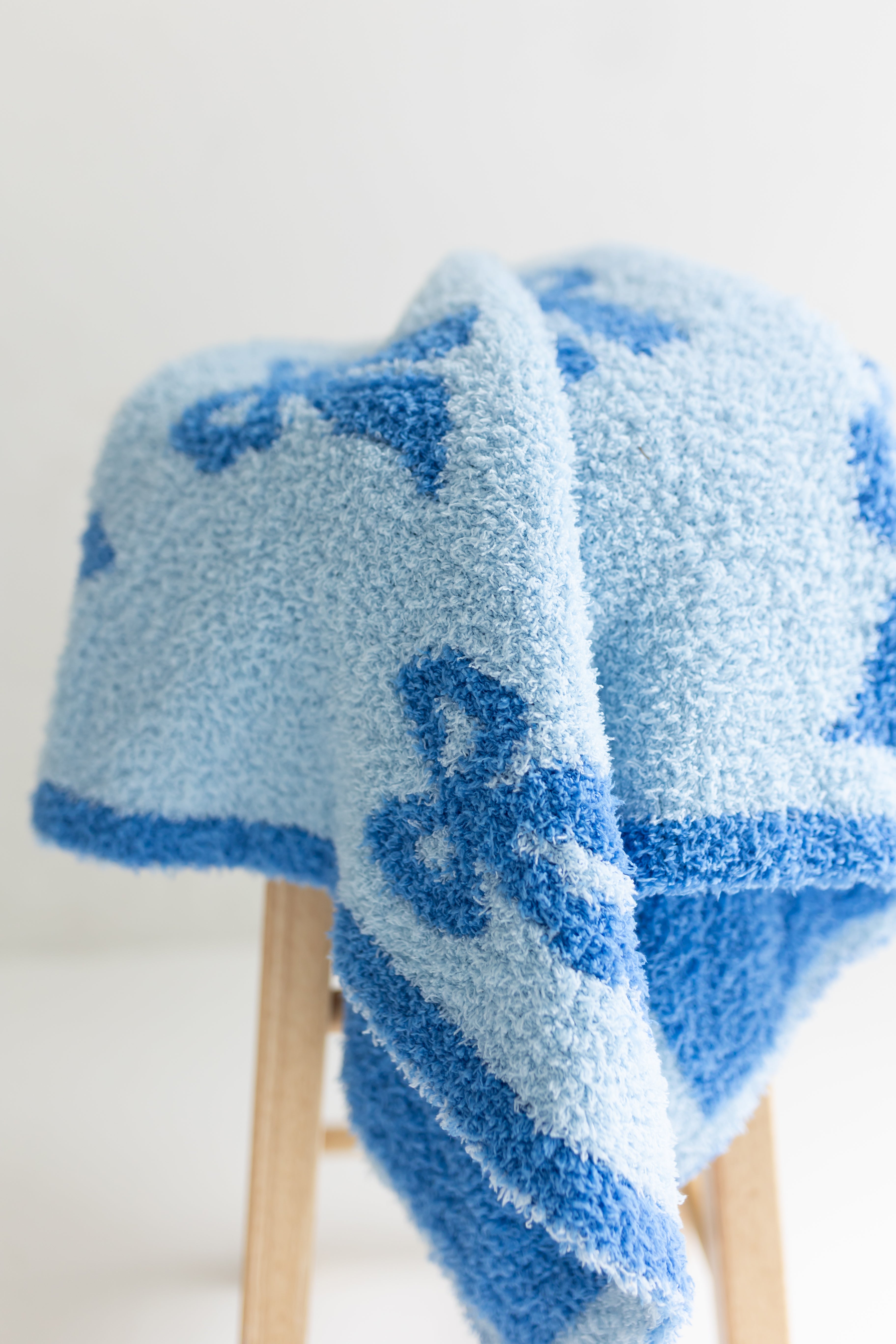 Blue Bow Plush Blanket