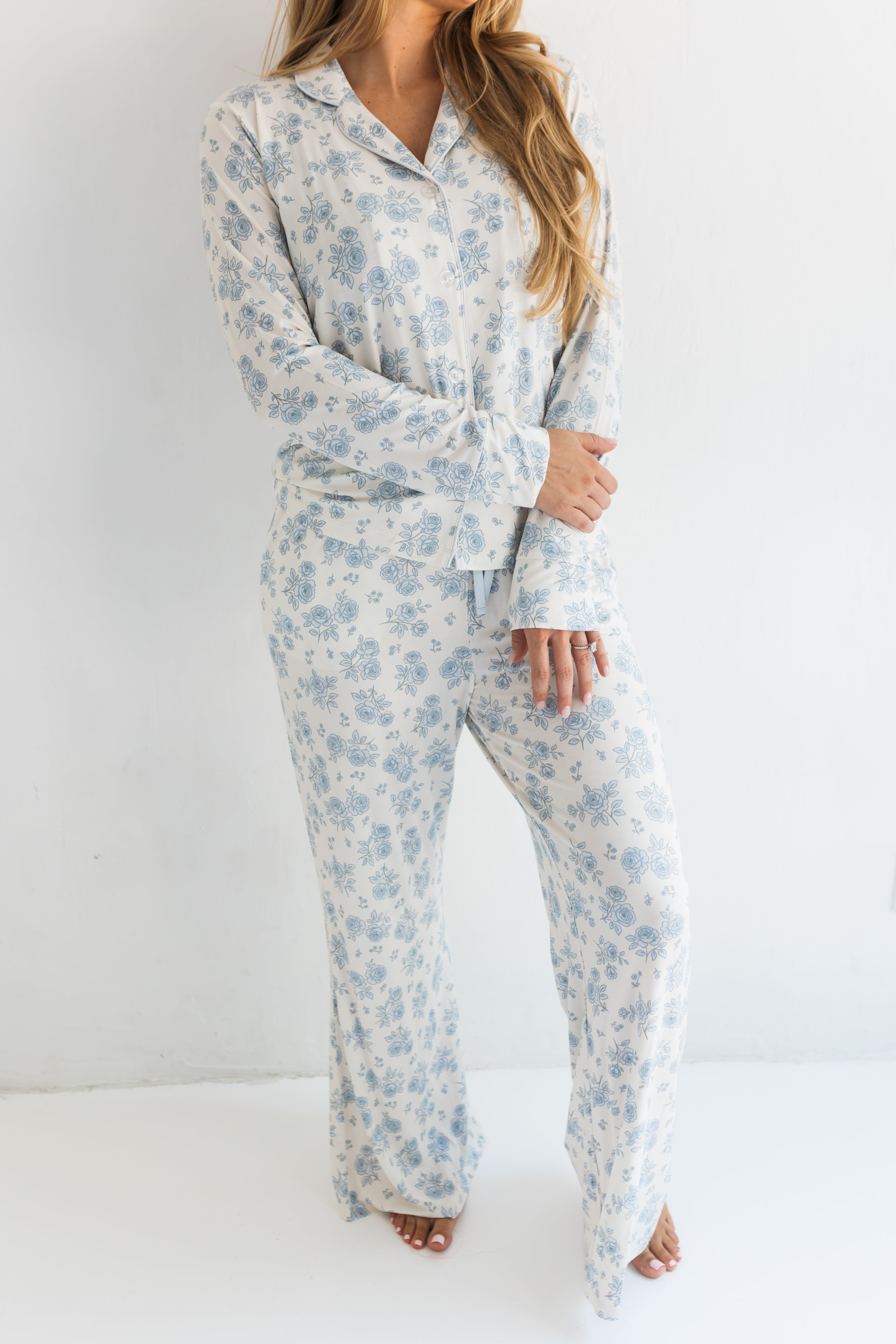 Blue Rose Garden Women's Set