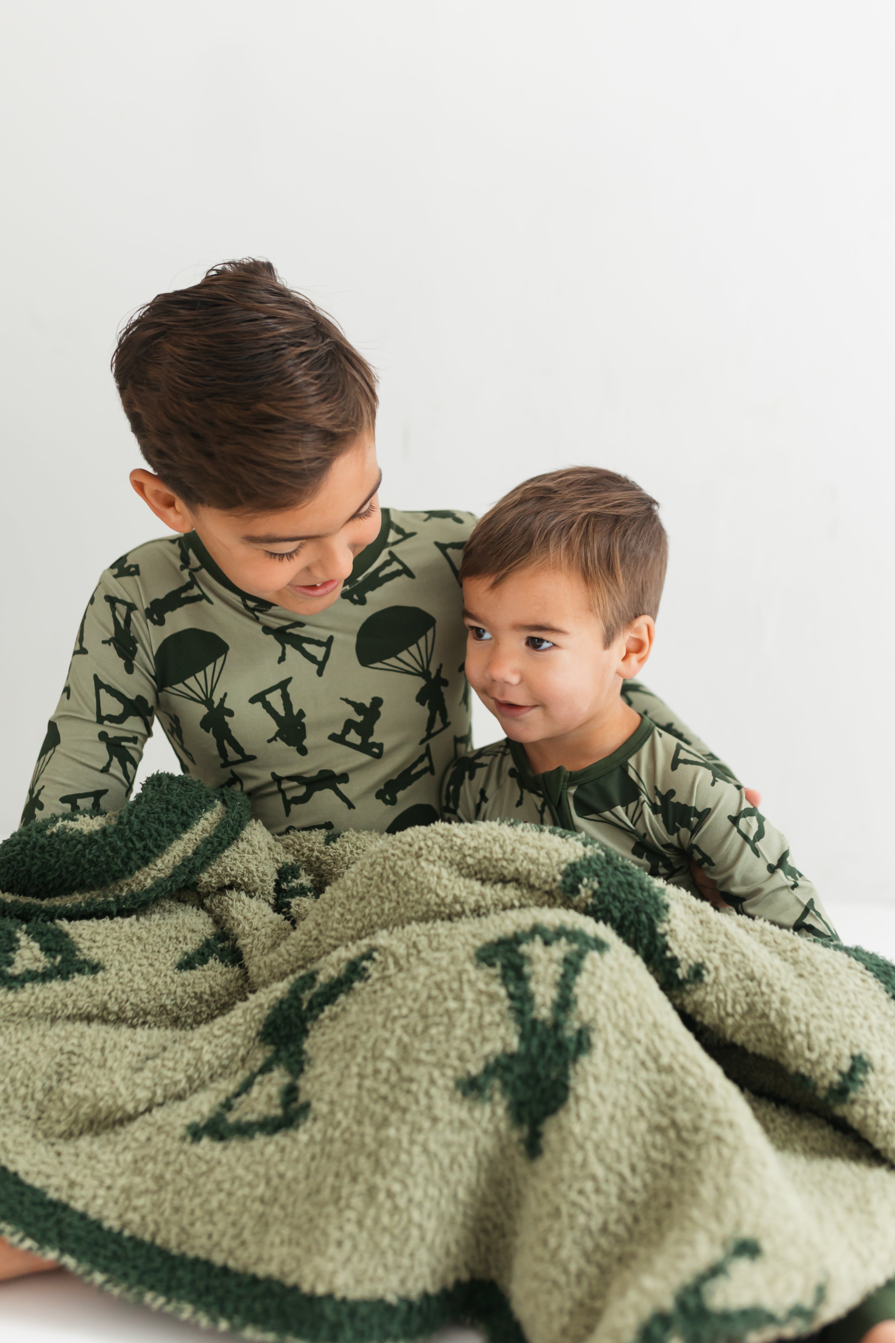 Army Men Two Piece Set