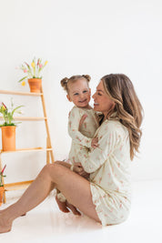 Tulip Fields Women's Long Sleeve Short Set