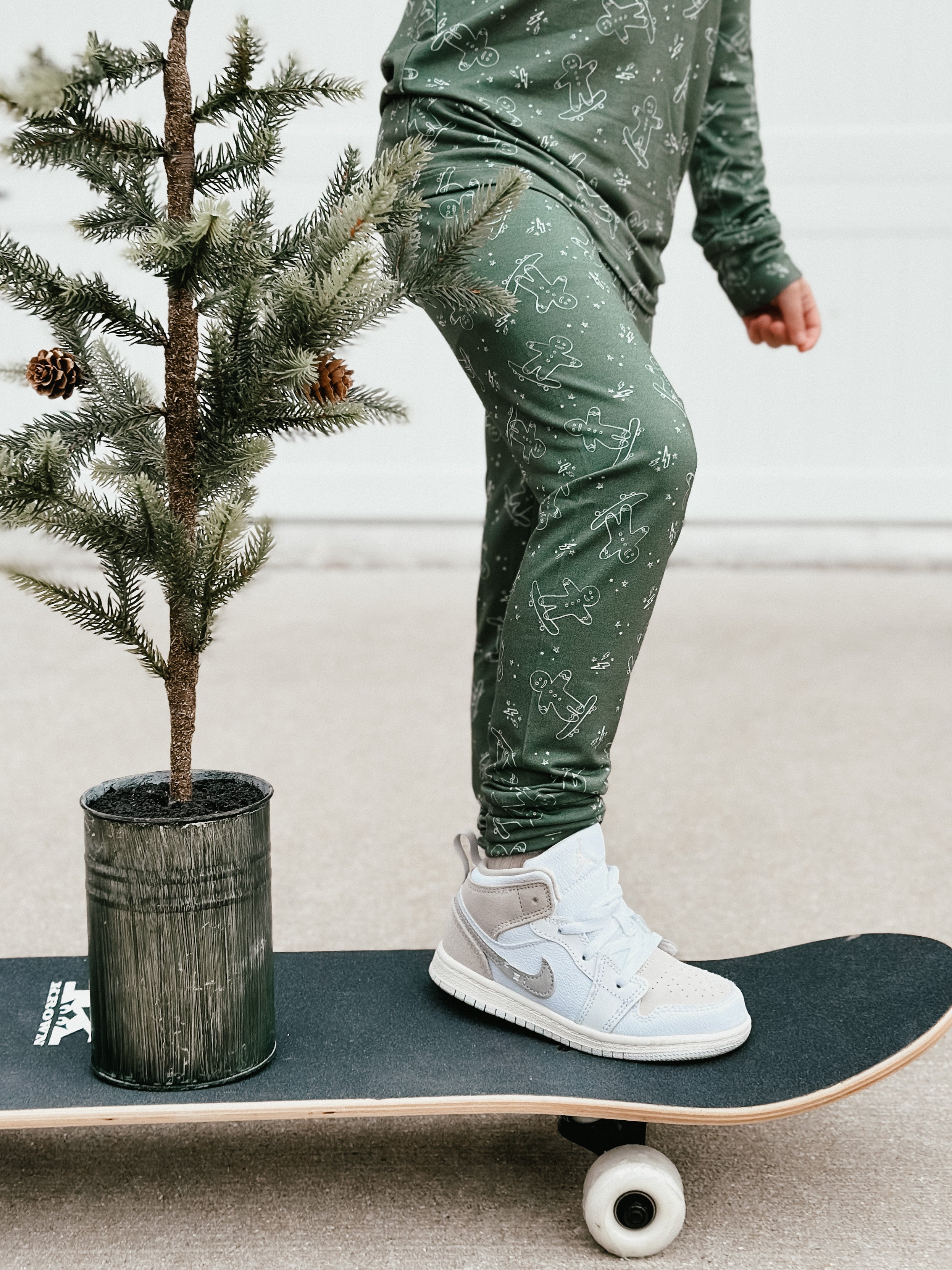 Skater Gingerbread Man Two Piece Set