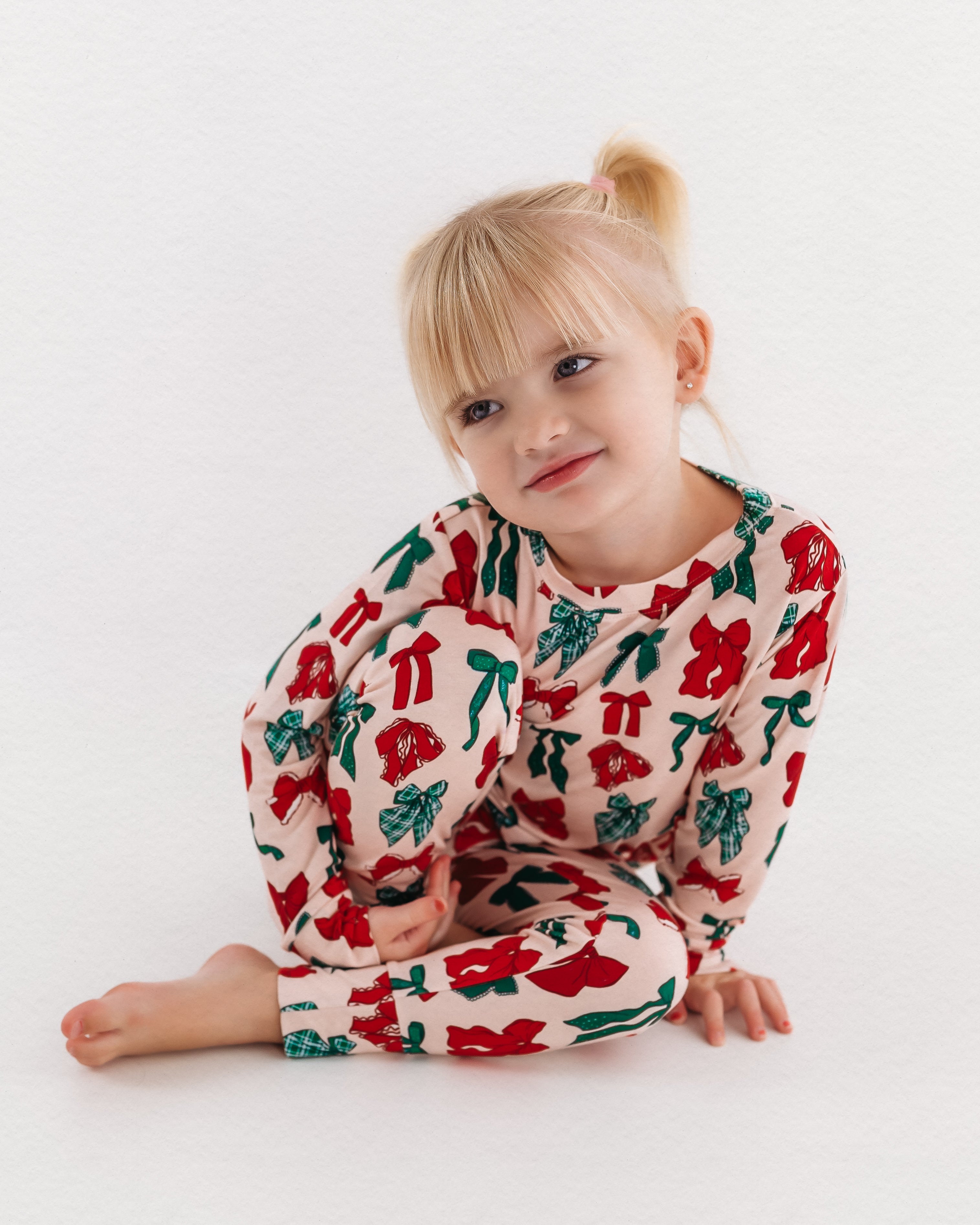 PRE-ORDER SHIPPING 12/3 - Christmas Bows Two Piece Set