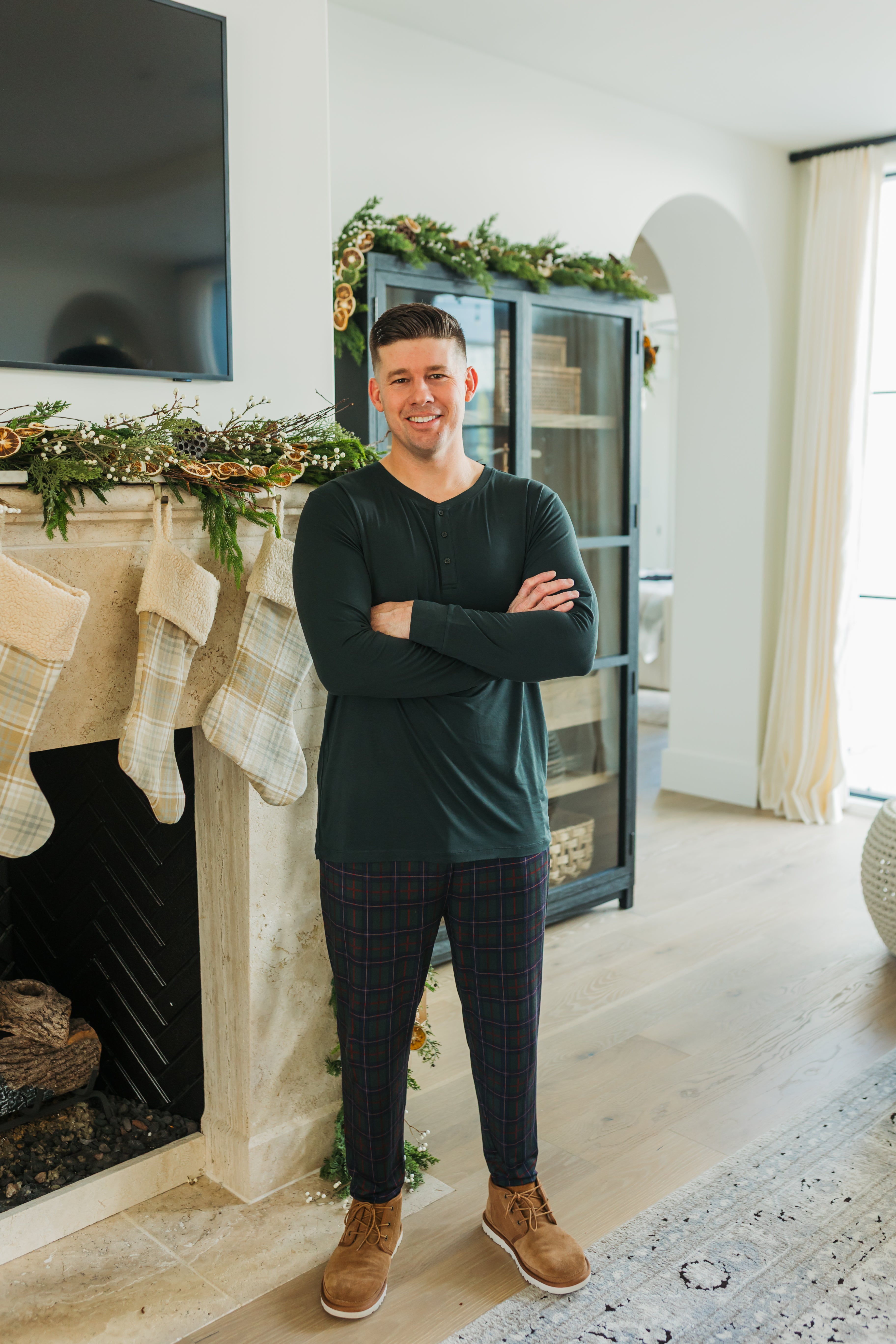 Midnight Mistletoe Plaid Men’s Joggers IMJ x Daryl-Ann Denner