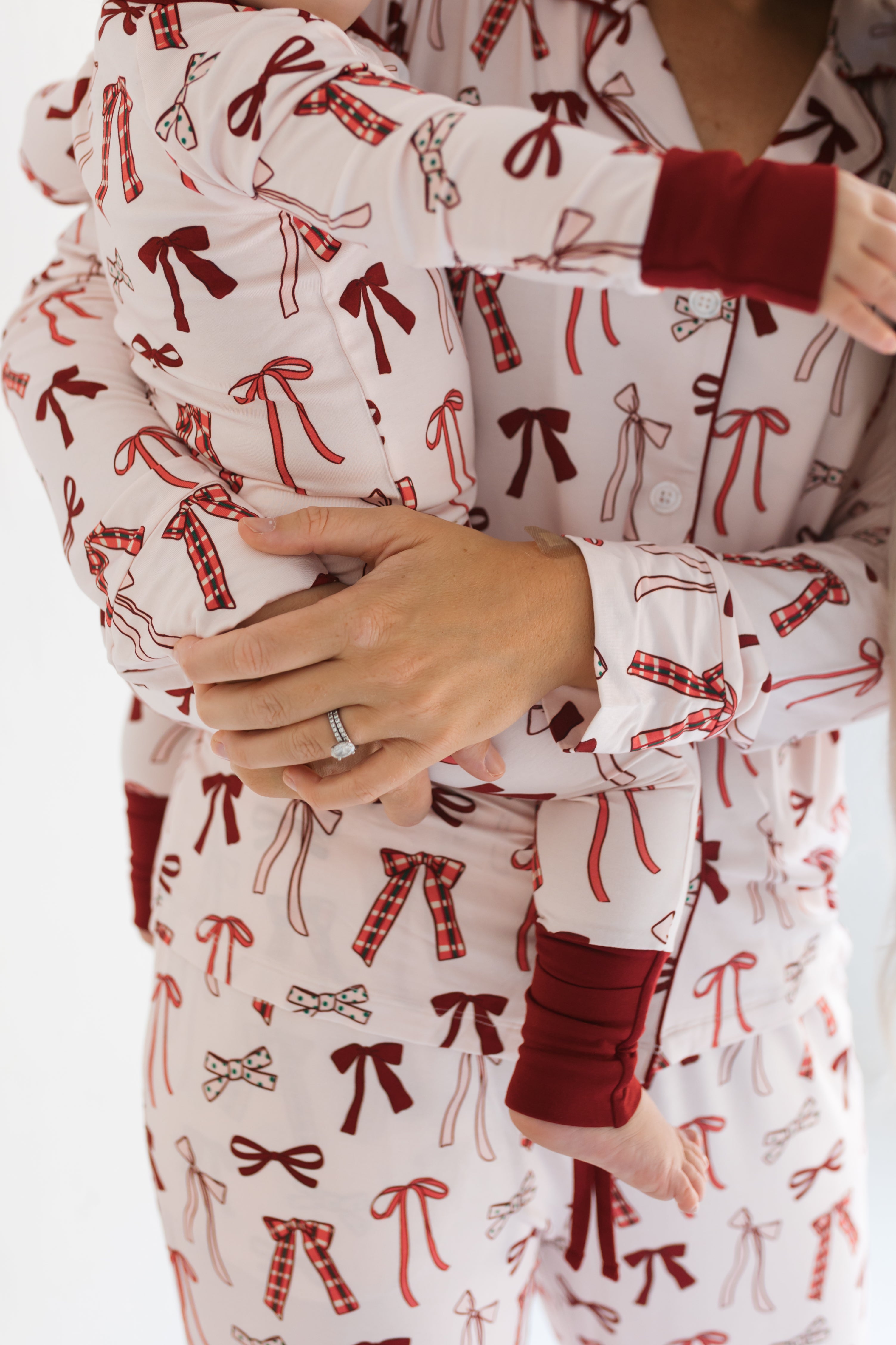 Merry Little Bows Women's Set