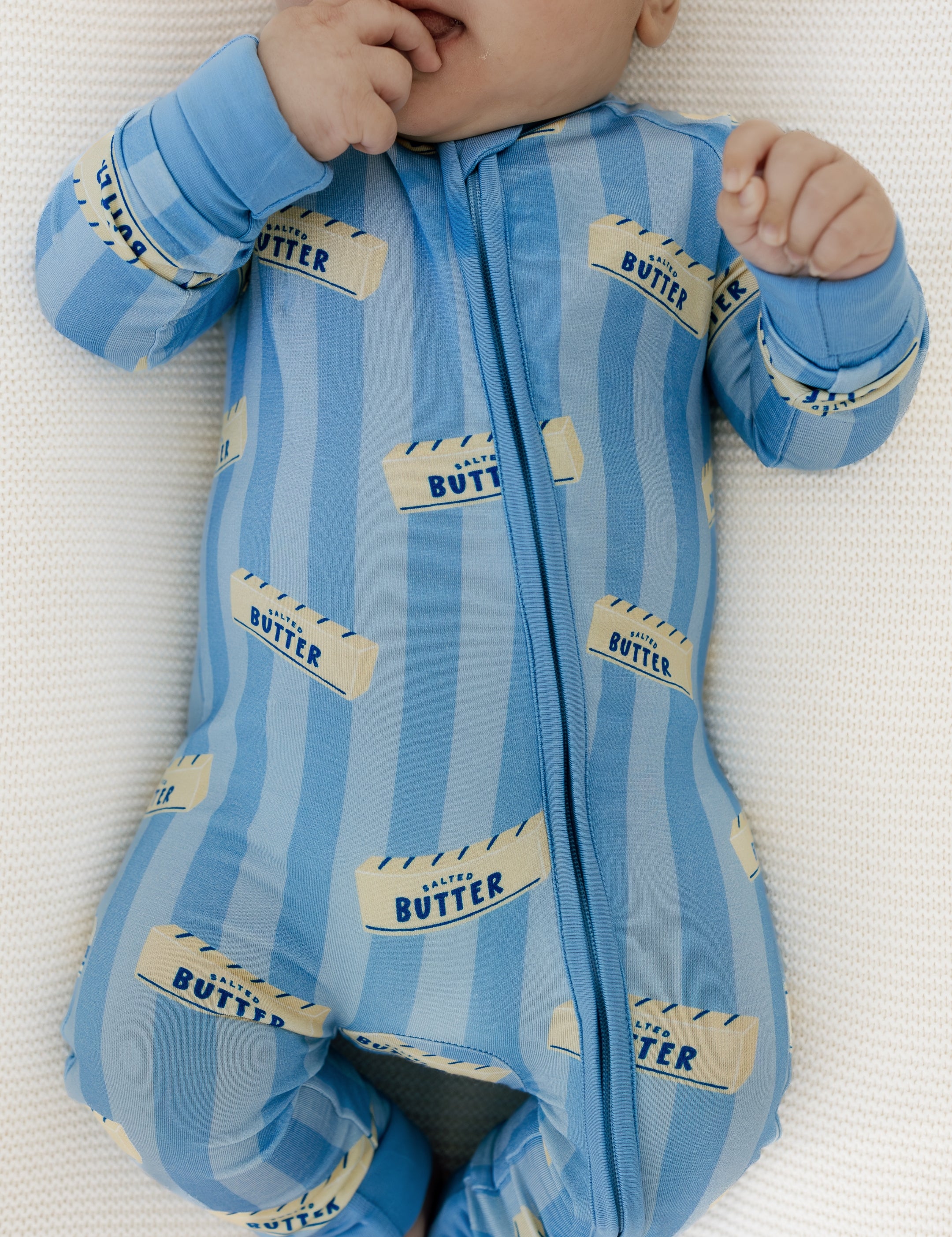PDP-BlueStripeButter-Zipper-2_2x_8d59dd70-9edb-47a2-86da-4b818e3c7438.jpg