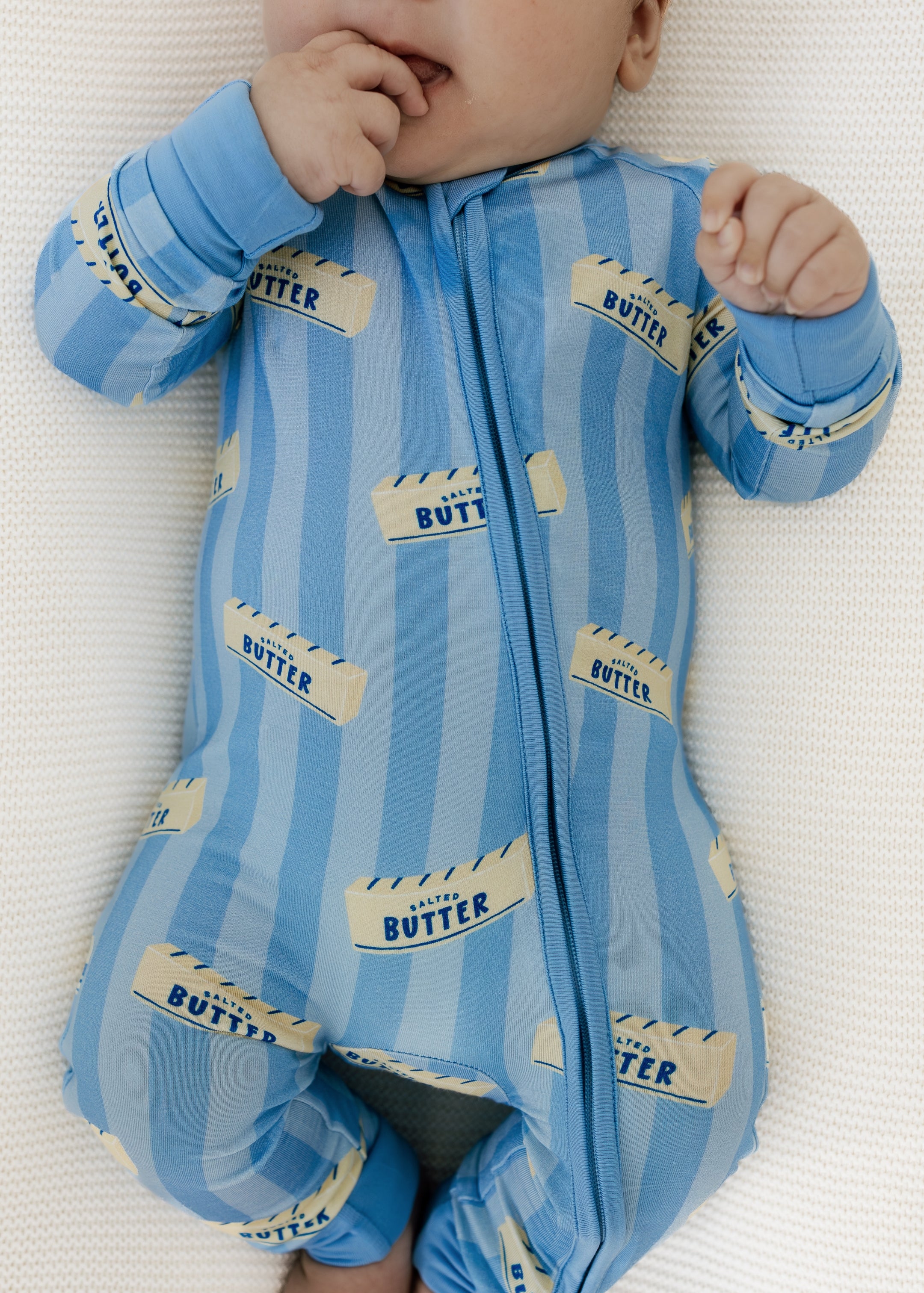 PDP-BlueStripeButter-Zipper-2_2x_8d59dd70-9edb-47a2-86da-4b818e3c7438.jpg
