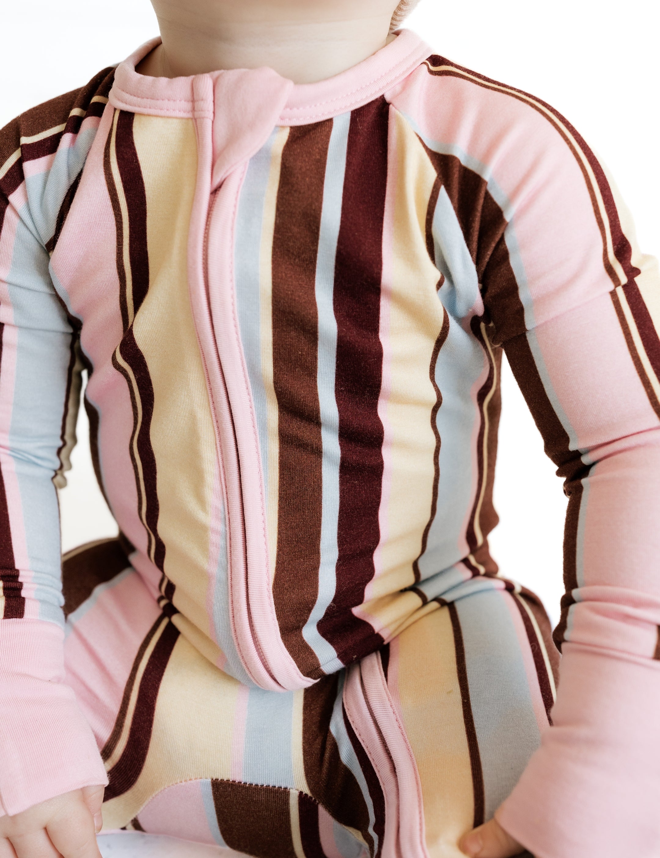 PDP-CapriStripe-Zipper-2_2x_78cee059-adac-4fca-96d3-ccff8de19d1a.jpg