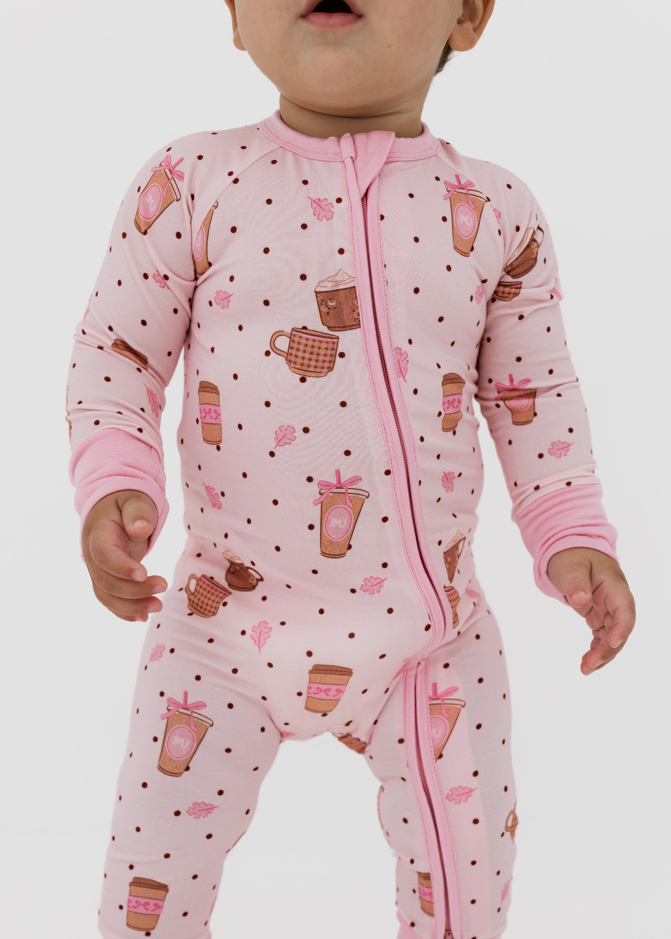 PDP-CozyCoffeeClub-Zipper2_2x_f8297151-d7c4-4a64-8d14-ea5c4d1f4812.jpg