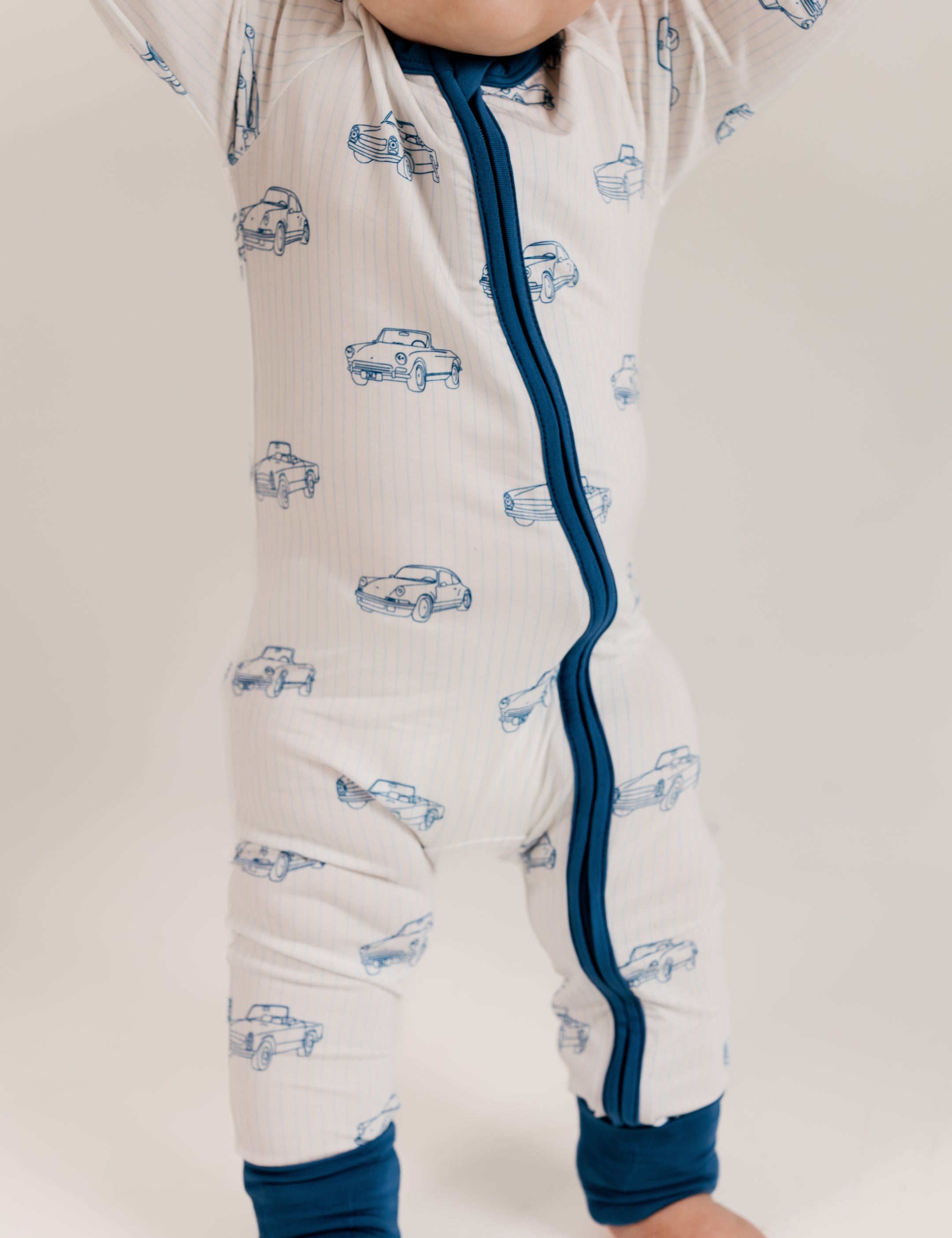PDP-CruisingCars-Zipper-2_2x_5a2a5a6d-9679-4a13-bc13-22c303ebd97e.jpg