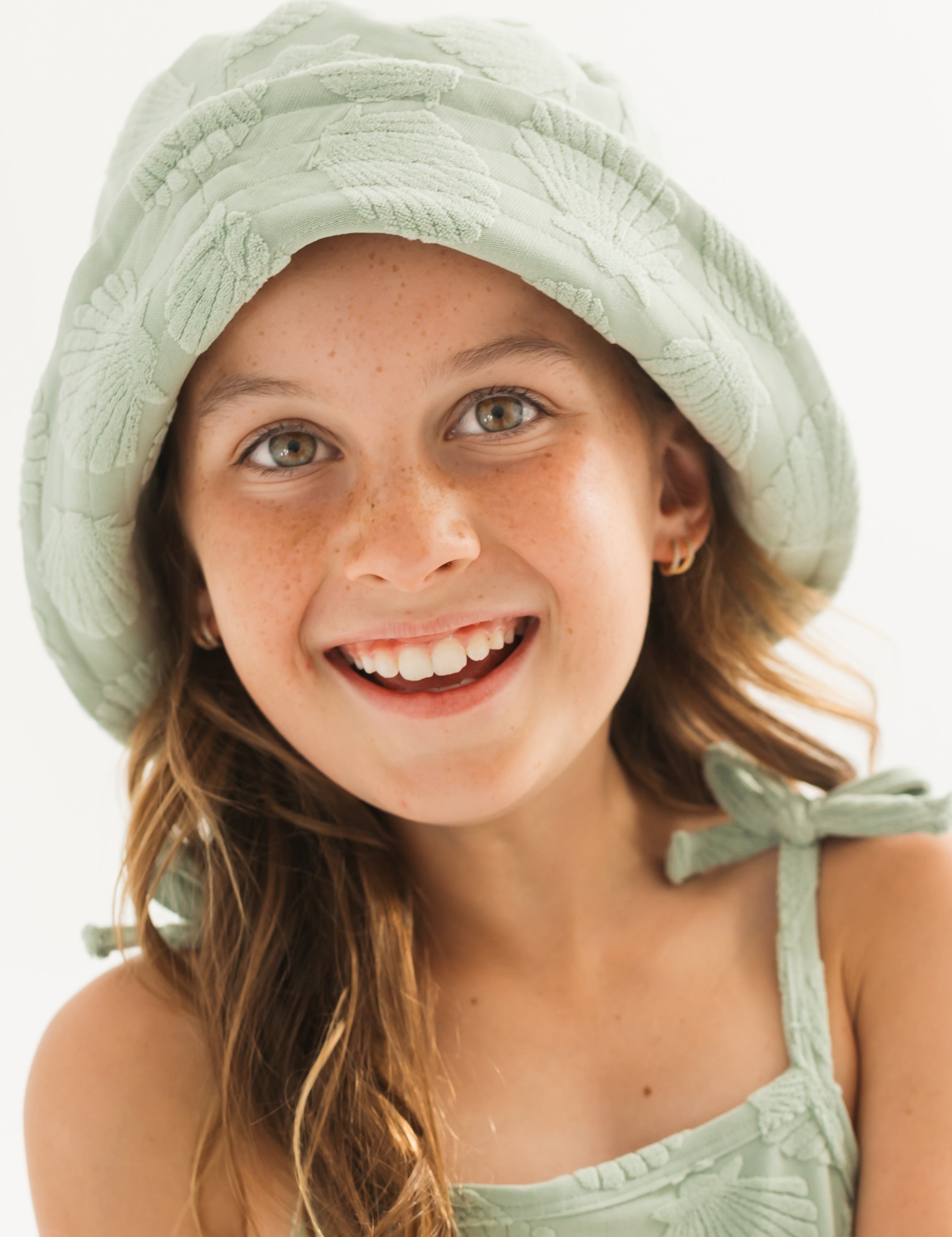 PDP-GreenTerryDress-5_1_2x_5933f3f4-db76-4c02-9046-cfa90549cf16.jpg