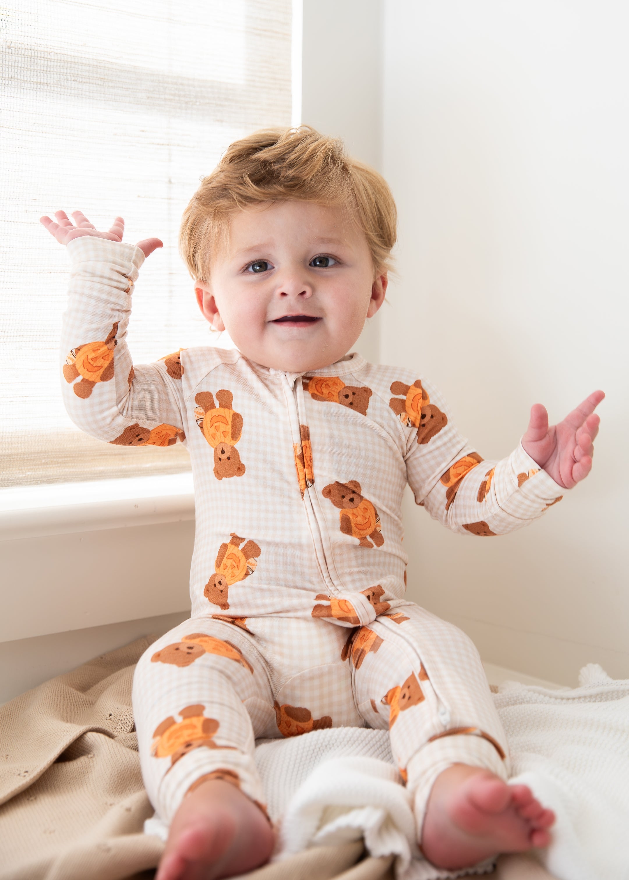 PDP-HAL-BooBearGingham-Zipper2_2x_7b12e44d-52d8-48e5-bdb0-0da4f03b5008.jpg