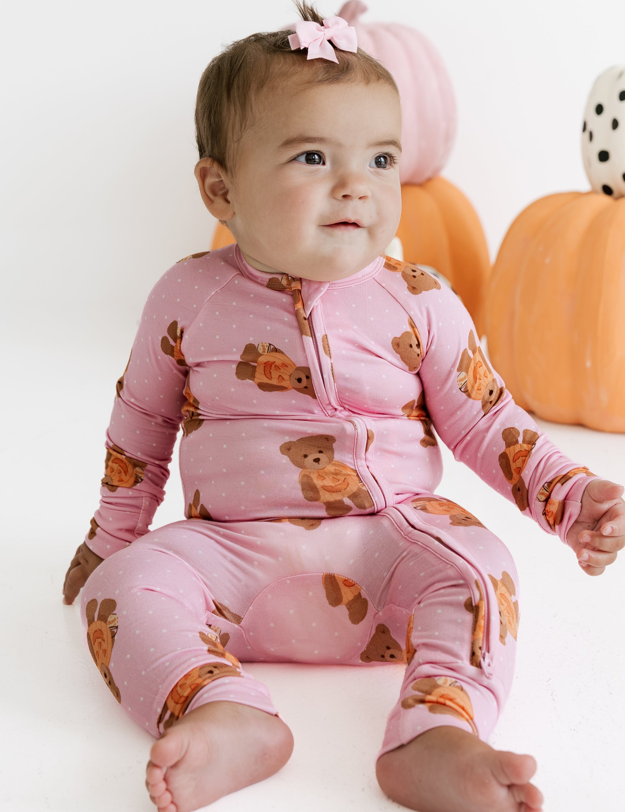PDP-HAL-BooBearPolkaDot-Zipper2_2x_ce2e19a5-c845-4dd4-b2b9-3aafda95e41f.jpg
