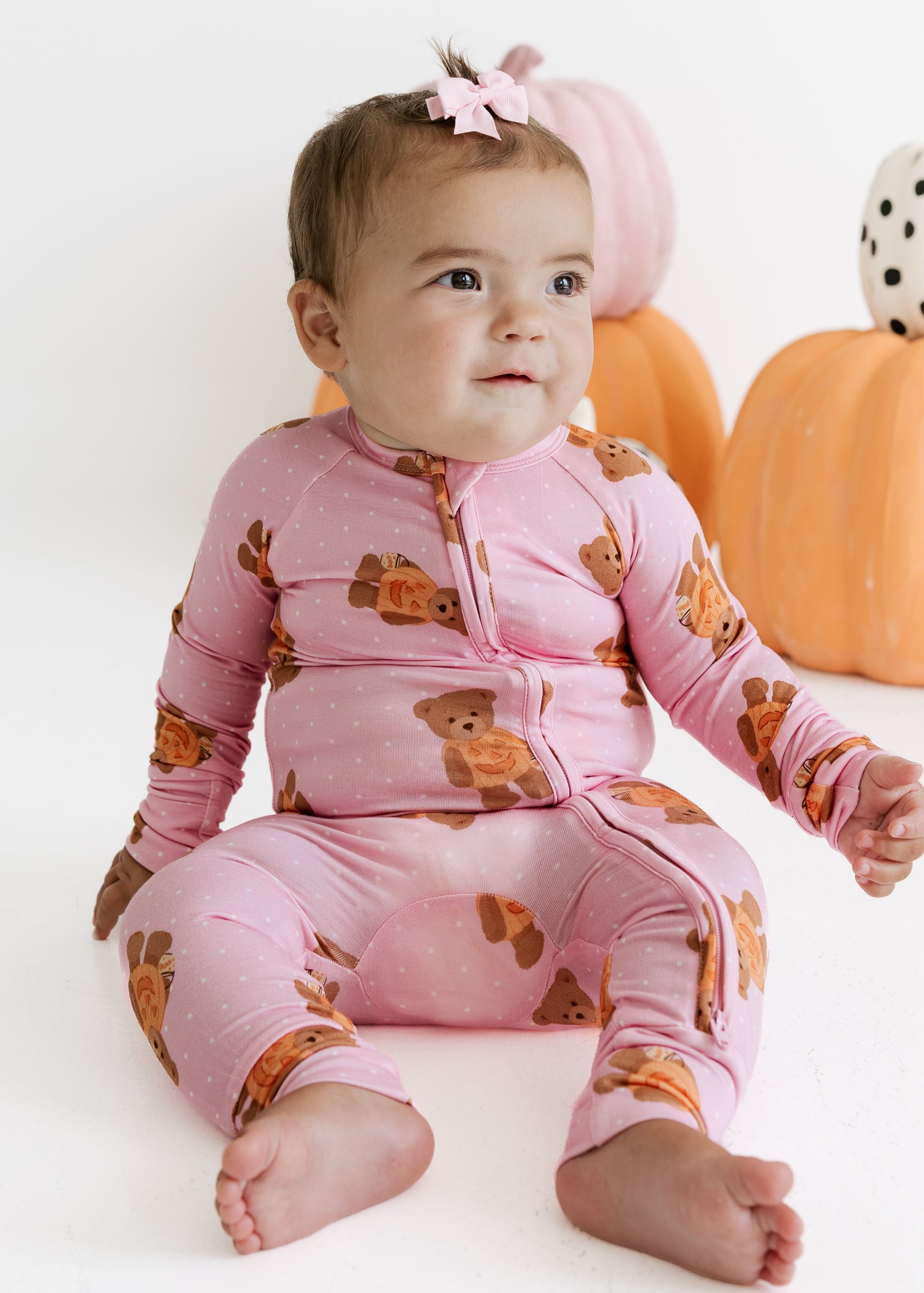 PDP-HAL-BooBearPolkaDot-Zipper2_2x_ce2e19a5-c845-4dd4-b2b9-3aafda95e41f.jpg