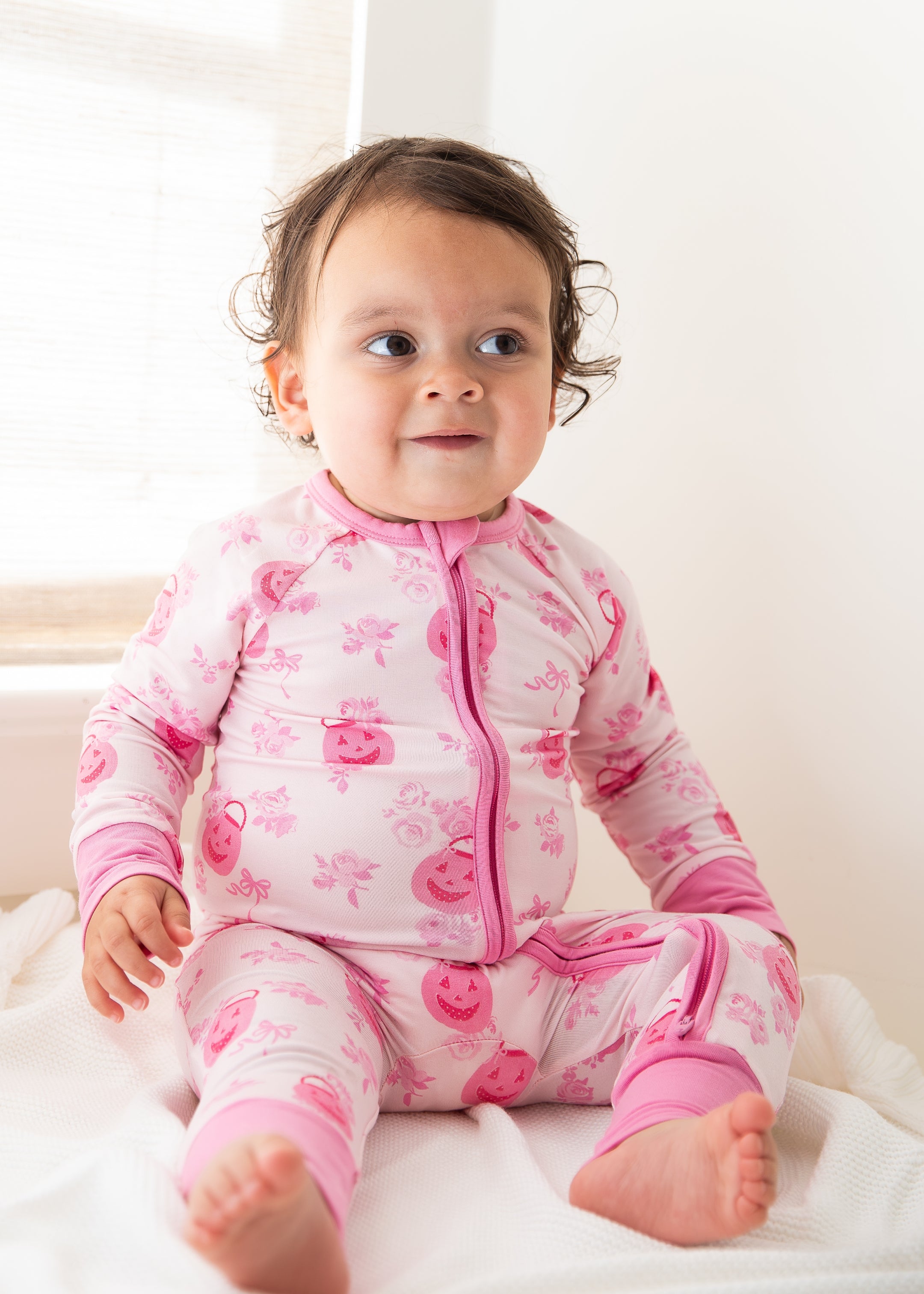 PDP-HAL-CandyPail-Zipper2_2x_8d6ee083-2259-40c3-b08d-8fafeac8f095.jpg