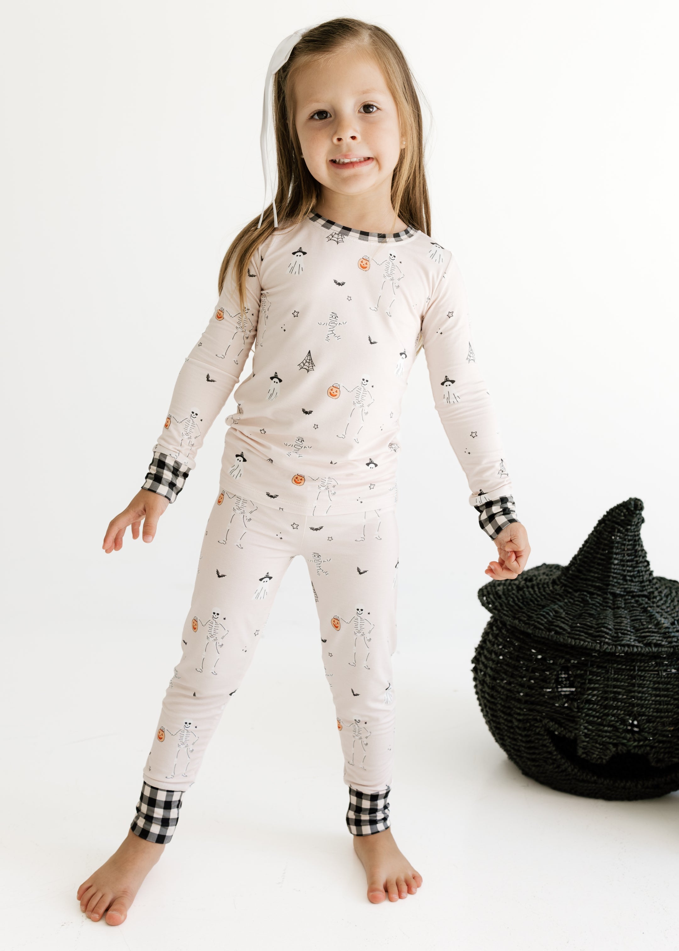 PDP-HAL-LittleBooCrew-TwoPiece1_2x_68dc6989-45b3-4022-ae21-eb4f72b85222.jpg
