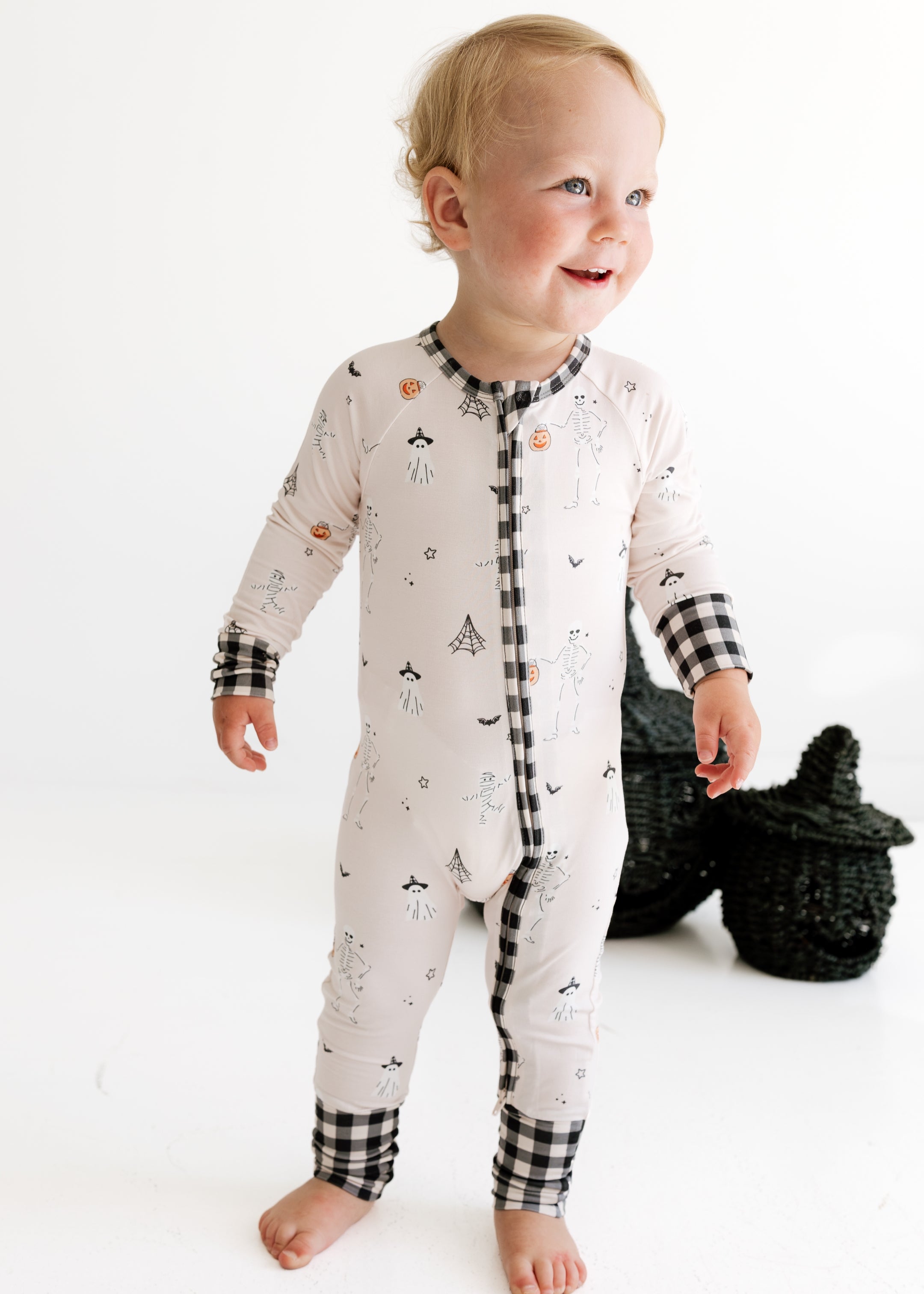 PDP-HAL-LittleBooCrew-Zipper2_2x_76e11ca1-d0d0-41ee-9dbf-6028f54e6f72.jpg