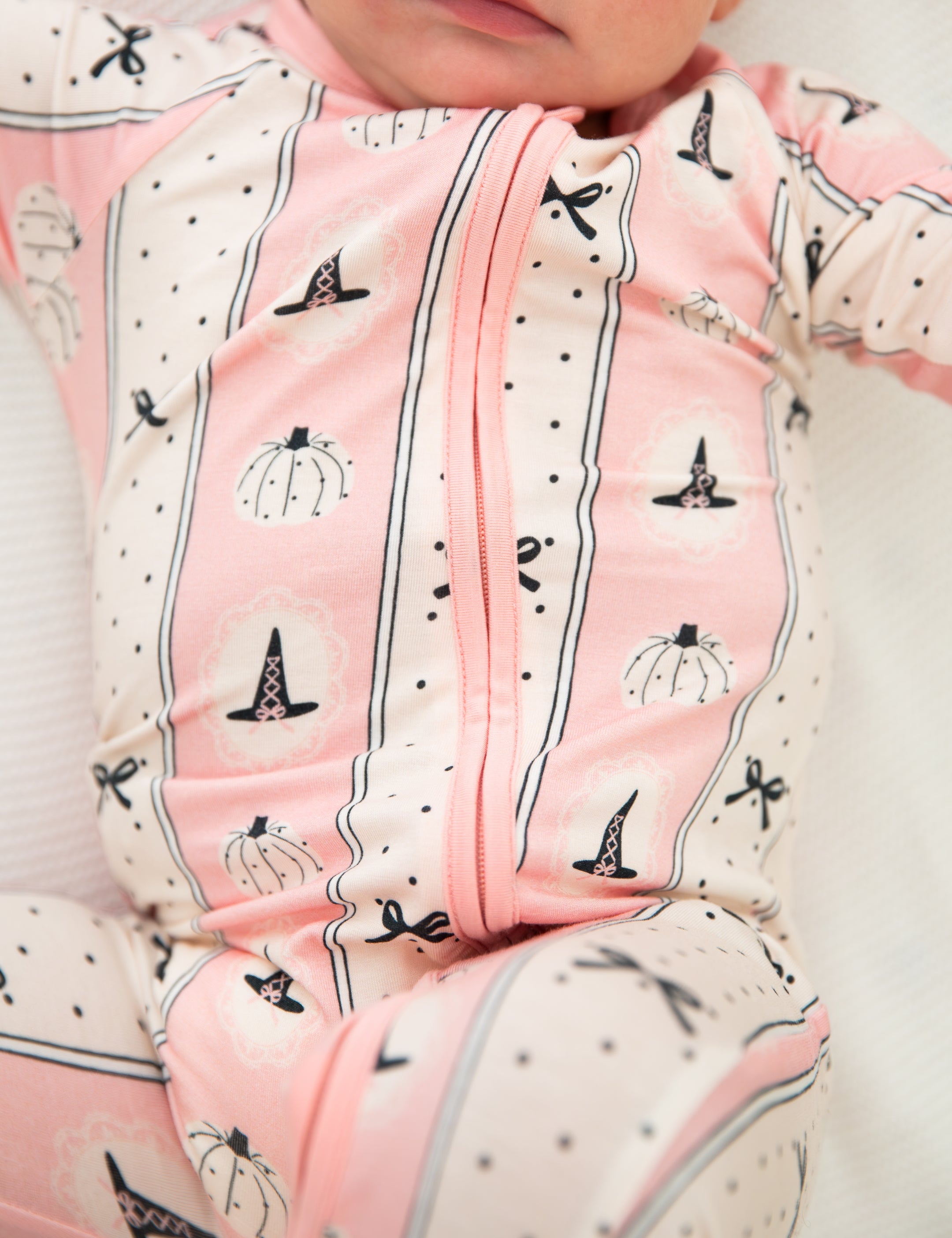 PDP-HAL-PrettyPumpkin-Zipper2_2x_c88343a9-4812-43c0-8323-591e2ba2f407.jpg
