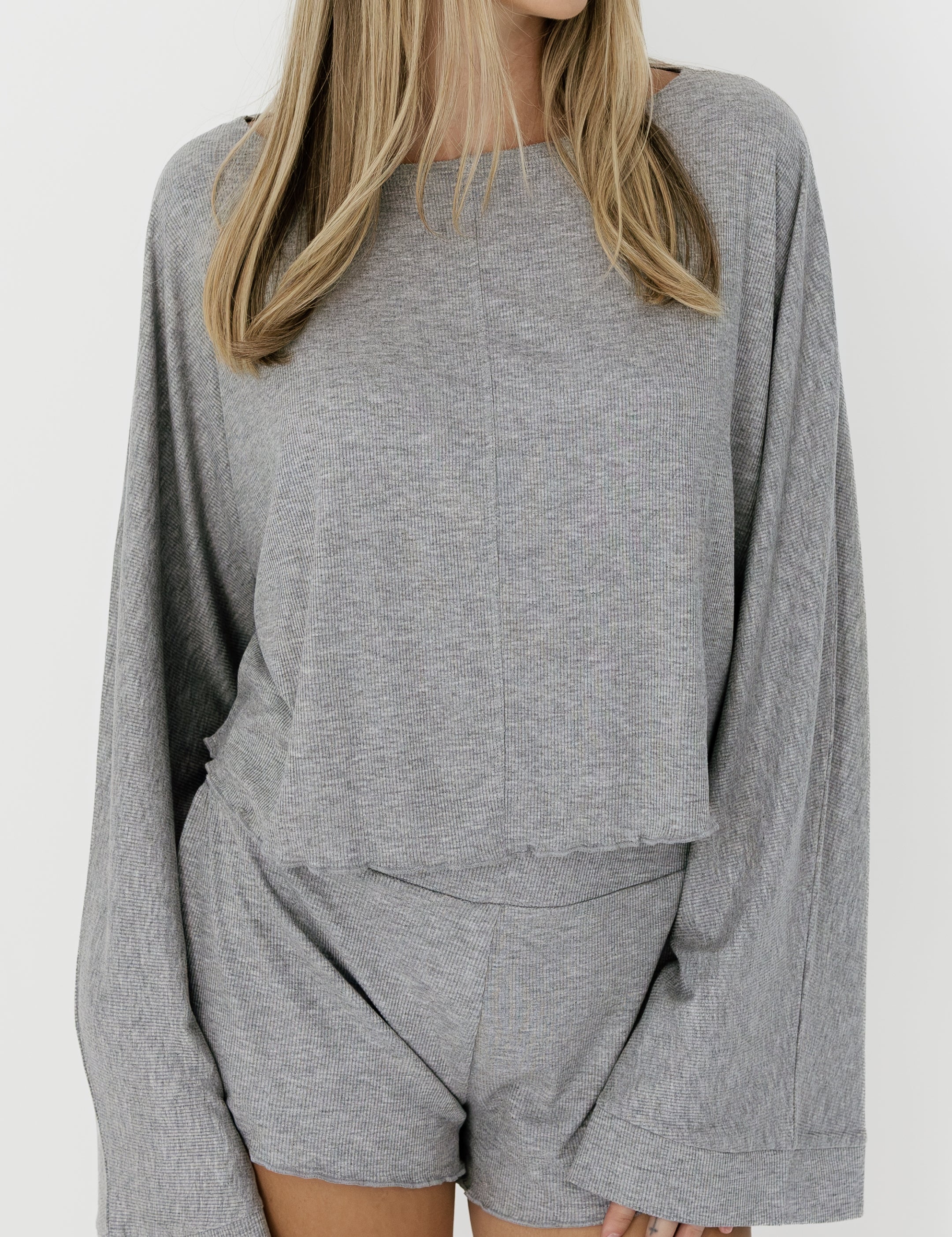 PDP-HudsonGray-RelaxedWomens2_2x_f973b7b1-3354-4a61-bdc4-2ceabdb48892.jpg