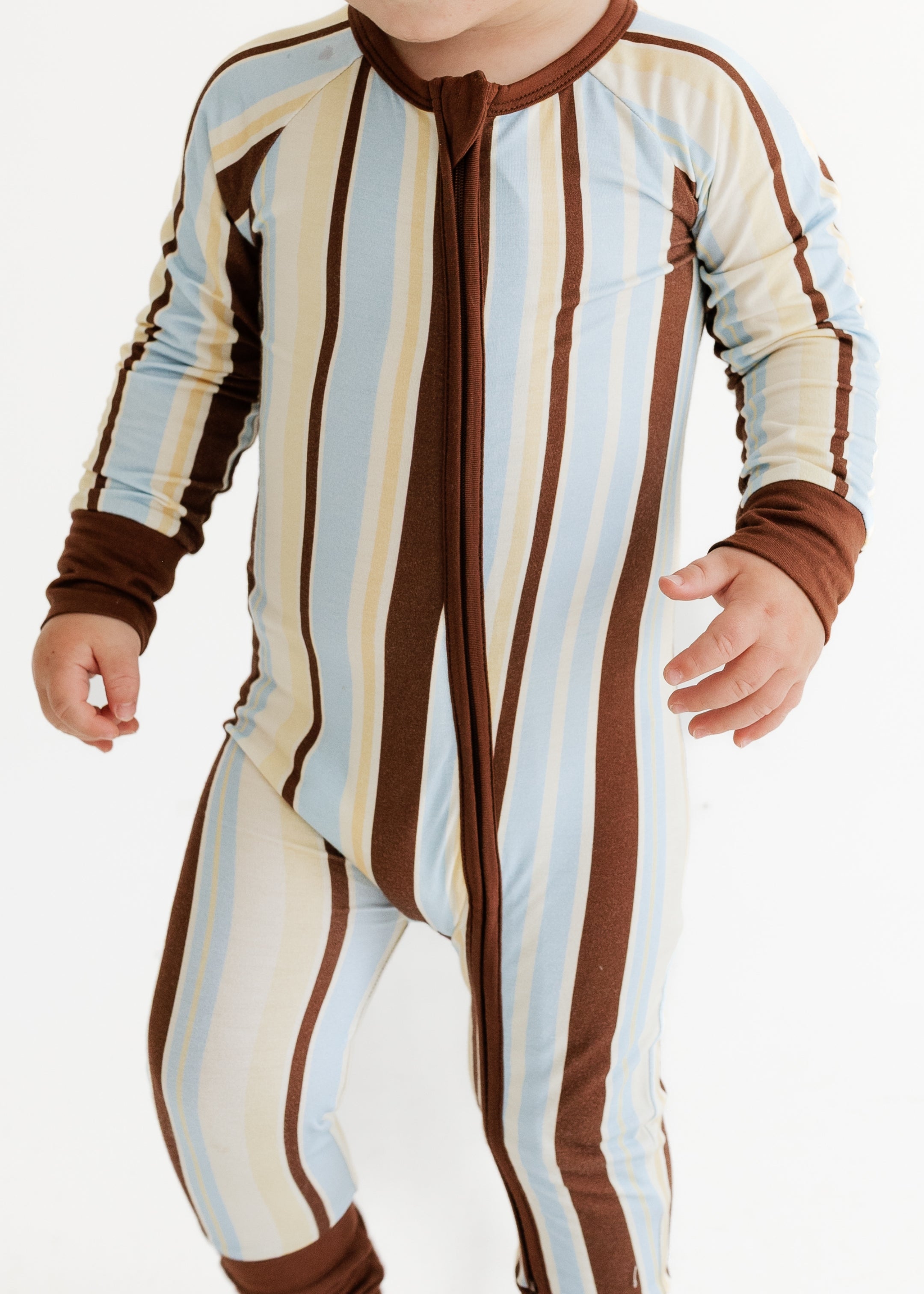 PDP-LeoStripe-Zipper-2_2x_5980f1ca-948a-4b95-ab61-4115af311769.jpg