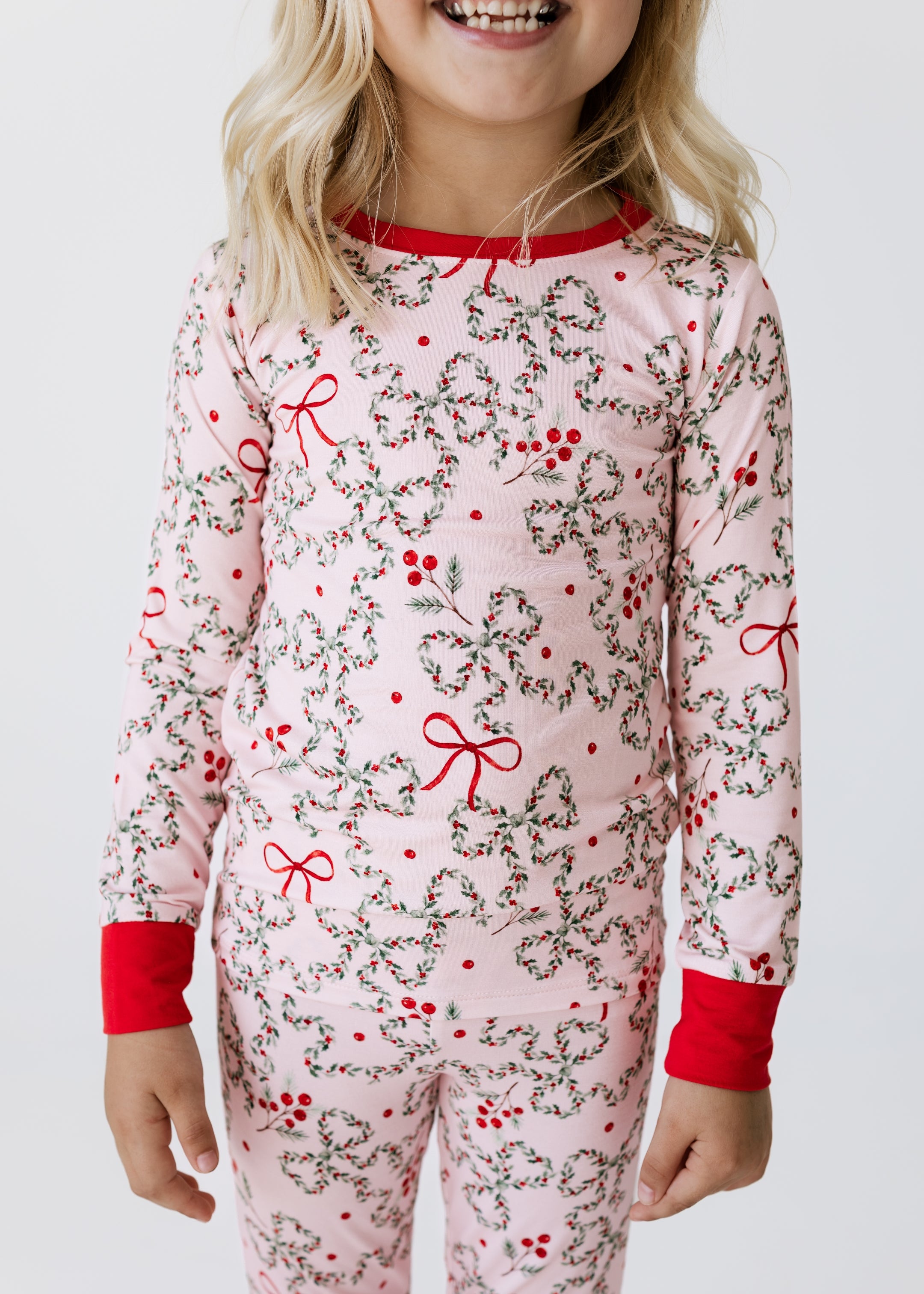 PDP-MistletoeBows-TwoPiece-2_2x_27c196d6-e746-4ccc-992d-c1facab4c01c.jpg