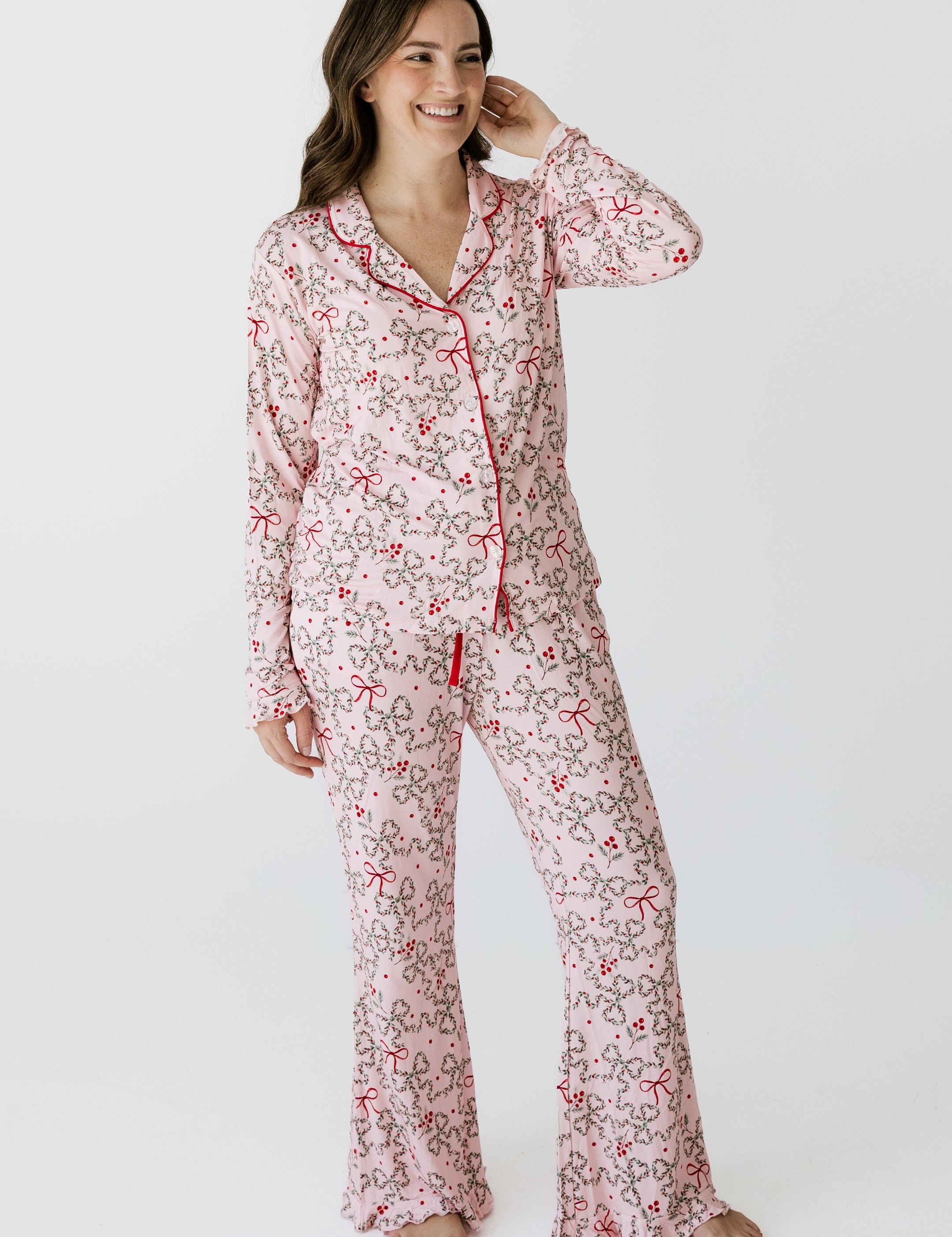 PDP-MistletoeBows-Womens-1_2x_9bba1cd8-7f51-416f-bb99-7658d53b8a55.jpg