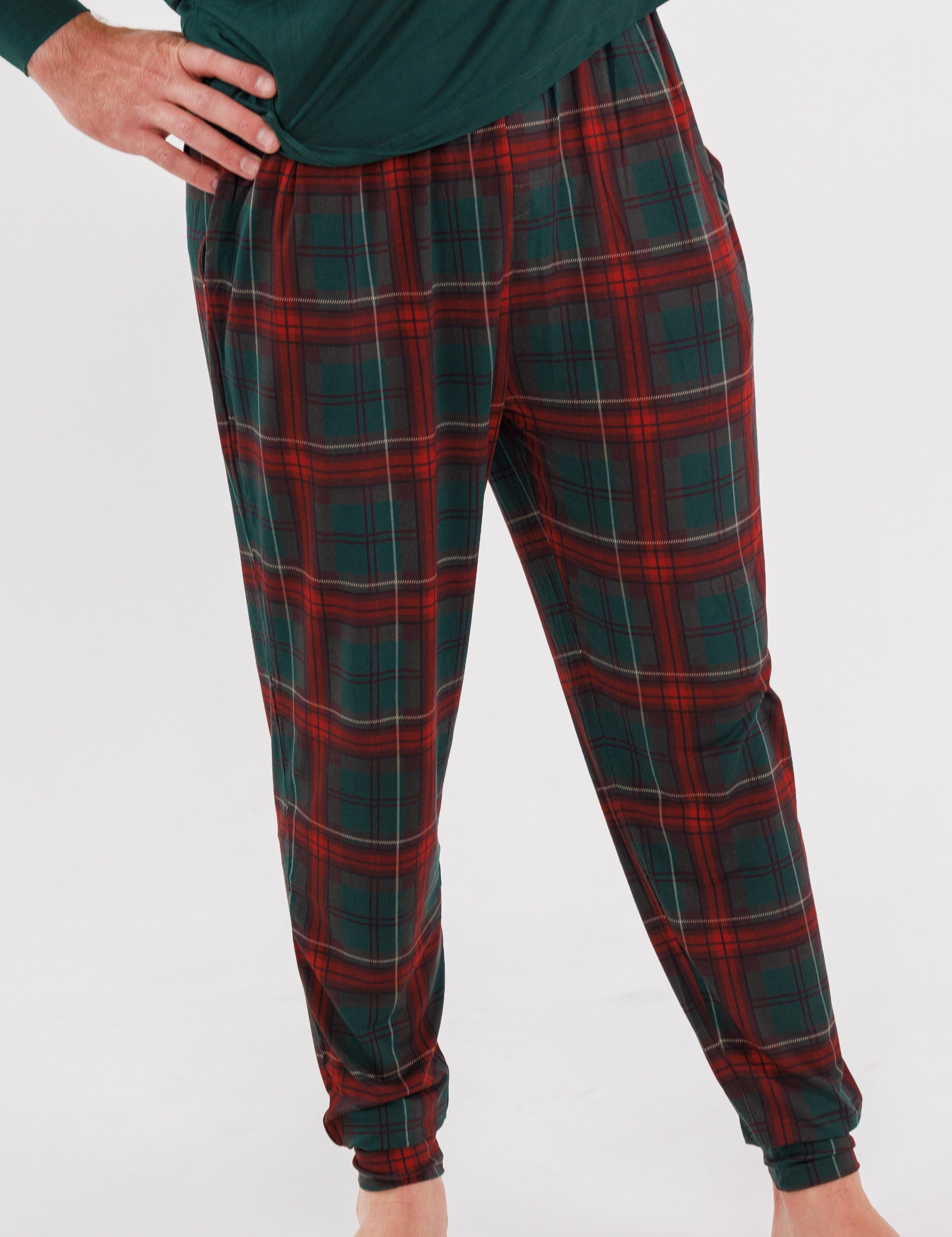 PDP-Plaid-MensPants-1_2x_9e287c04-5061-4ba1-bc59-4051f3dbb14b.jpg
