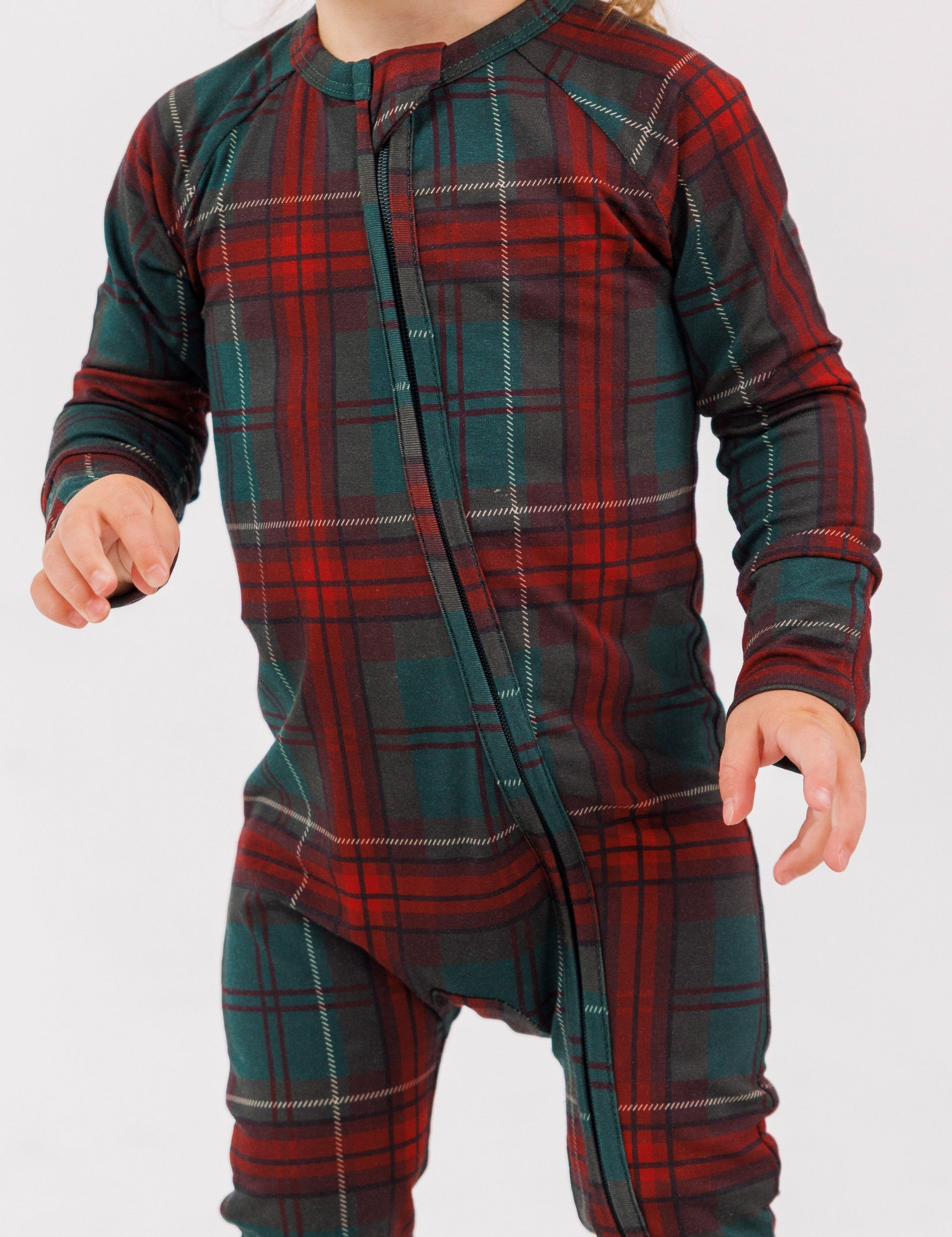 PDP-Plaid-Zipper-2_2x_947054a5-1862-4ac2-a3eb-cbc4cac30caf.jpg