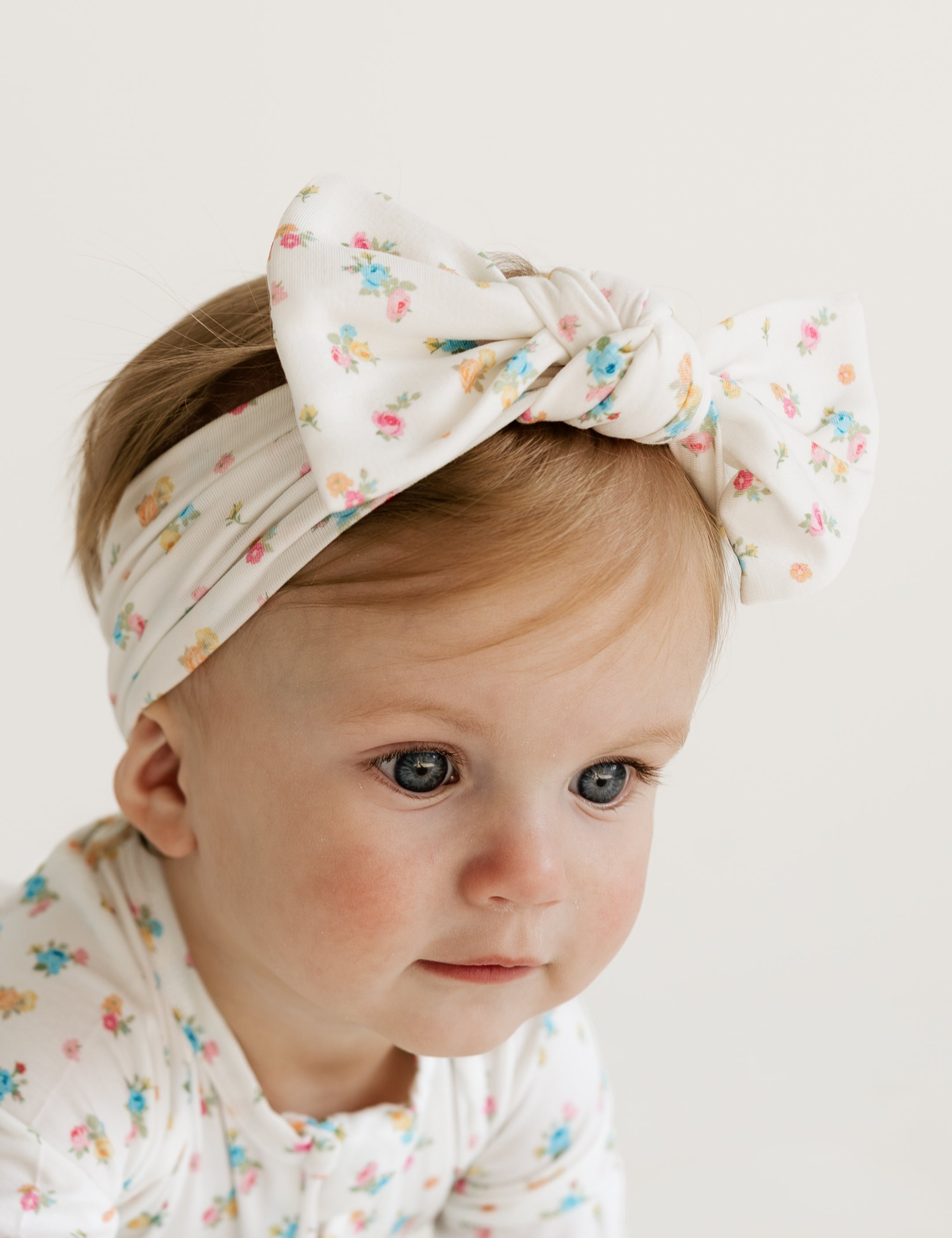PDP-PoppyWhite-Headband-1_2x_f12cec4f-164f-4ba2-b55e-ae73c81a4f8f.jpg