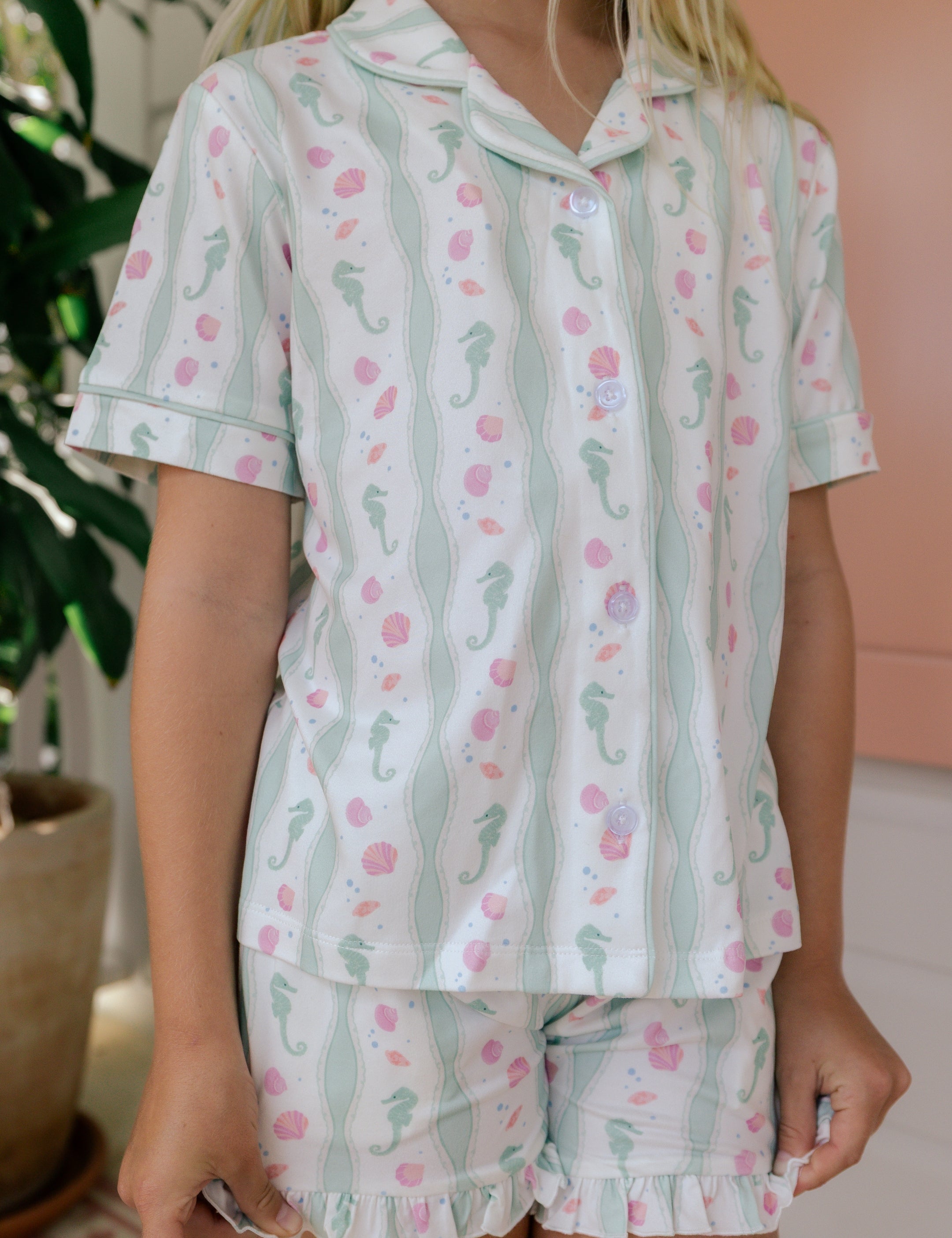 PDP-ShorelineDreams-ButtonUp-2_2x_ff035f81-3413-4a6f-af9d-cd0c8596a799.jpg