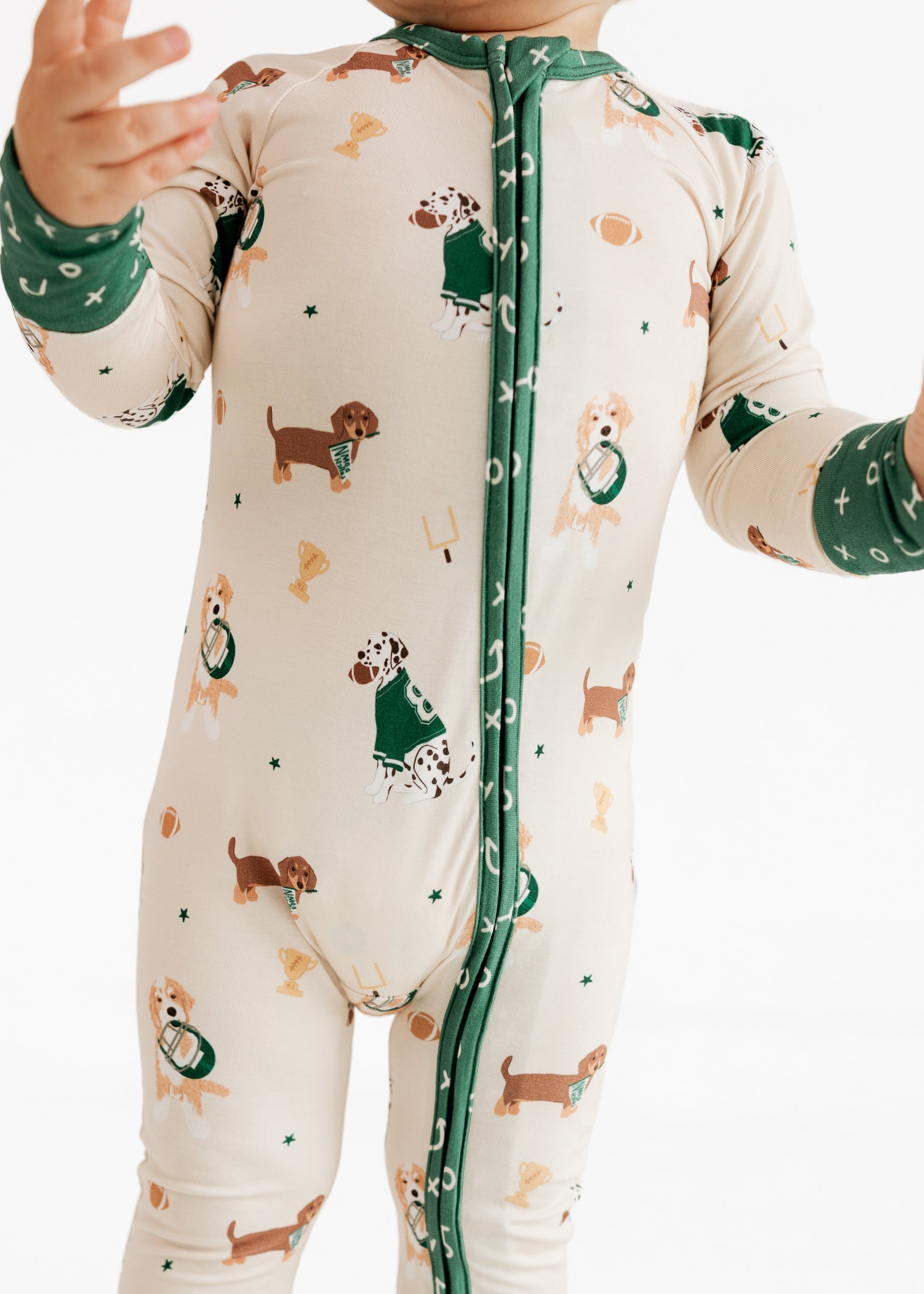 PDP-VarsityPups-Zipper-2_2x_427ec6c7-2780-456f-9285-fa584d84882e.jpg