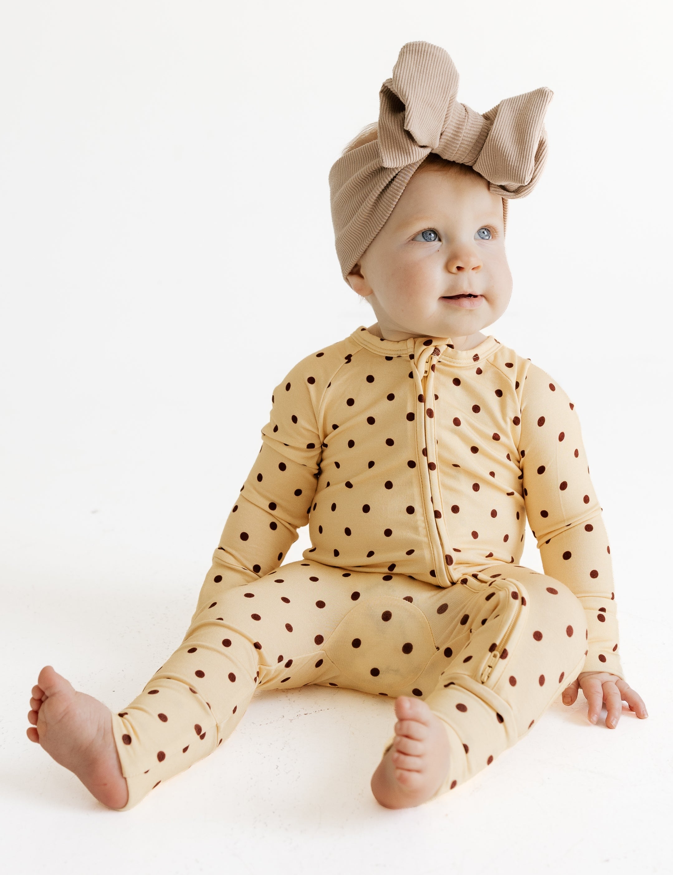 PDP-YellowBrownPolkaDot-Zipper-1_2x_a3b6026a-4be0-48bf-98ea-95972ed7e4d7.jpg